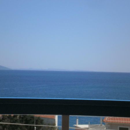 Seaview Self Catering Apartment - Helen No 1 Xiropigado Exteriör bild