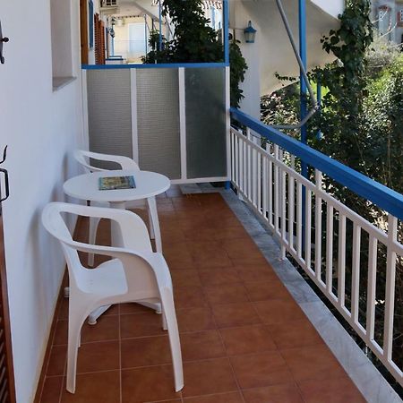 Seaview Self Catering Apartment - Helen No 1 Xiropigado Exteriör bild