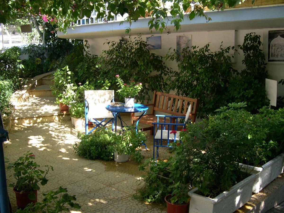 Seaview Self Catering Apartment - Helen No 1 Xiropigado Exteriör bild