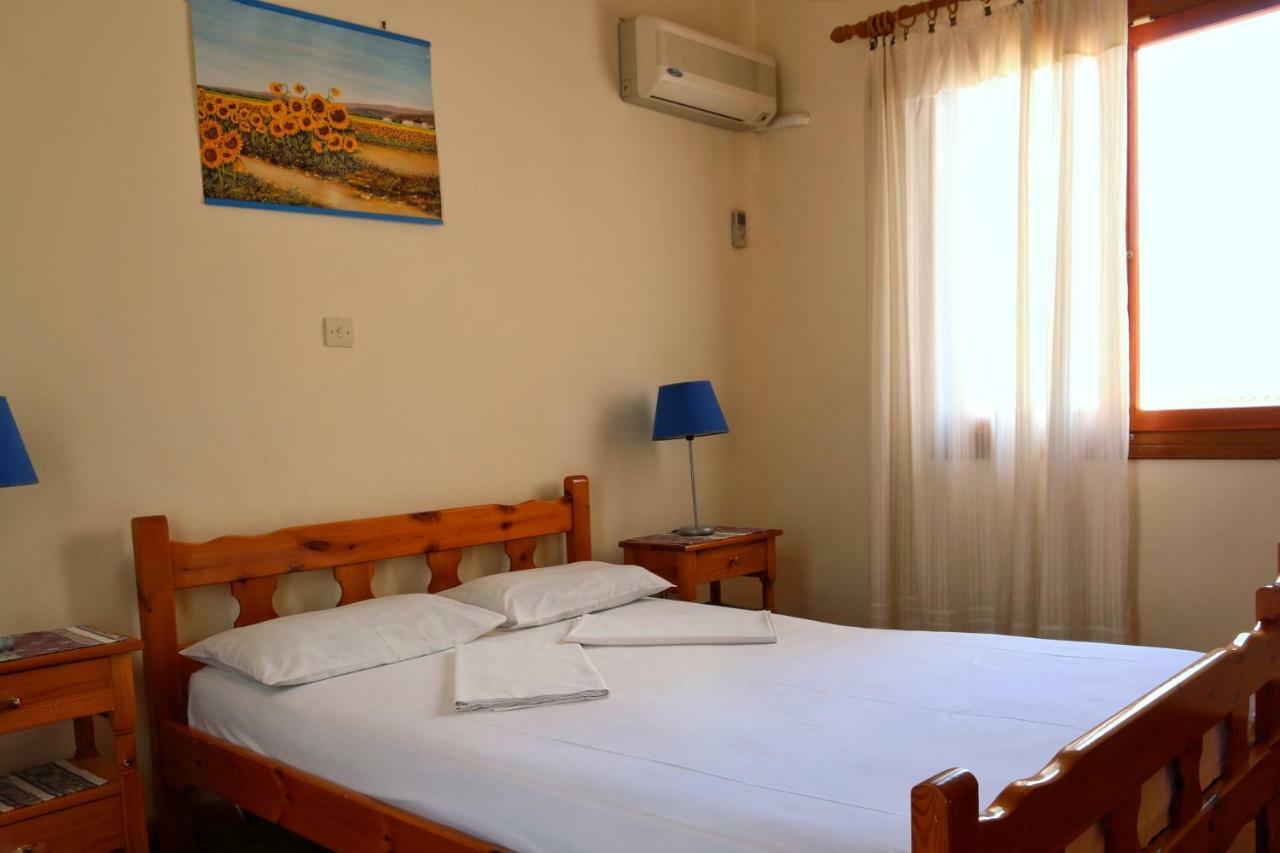 Seaview Self Catering Apartment - Helen No 1 Xiropigado Exteriör bild
