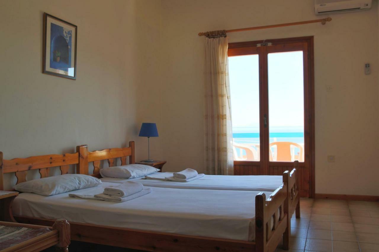 Seaview Self Catering Apartment - Helen No 1 Xiropigado Exteriör bild