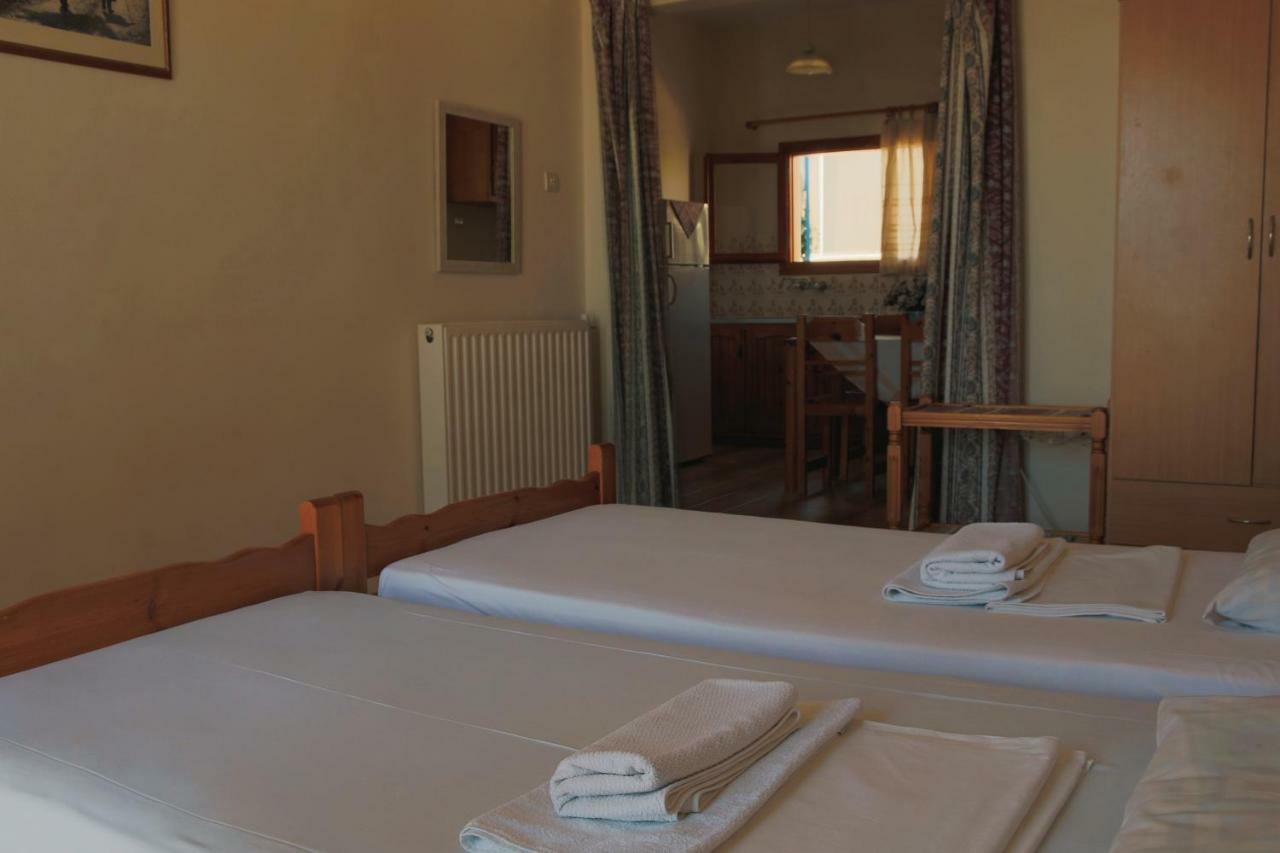 Seaview Self Catering Apartment - Helen No 1 Xiropigado Exteriör bild