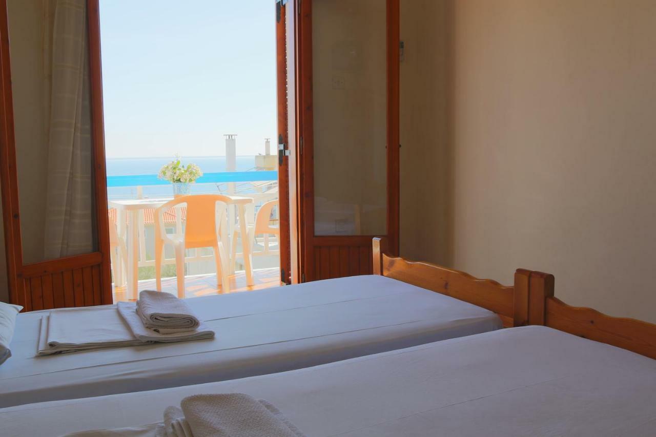 Seaview Self Catering Apartment - Helen No 1 Xiropigado Exteriör bild
